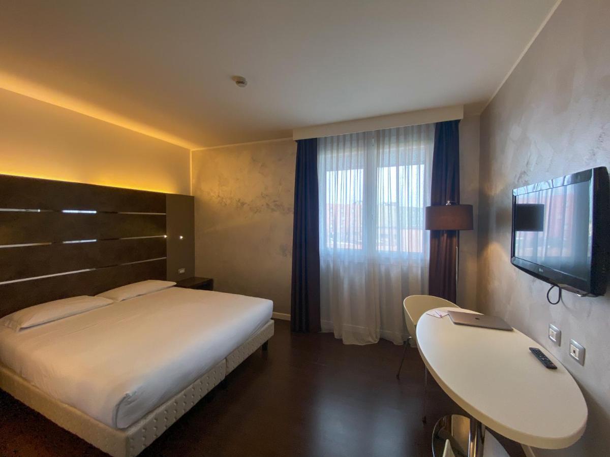 Cavallo Hotel Noventa Di Piave Esterno foto