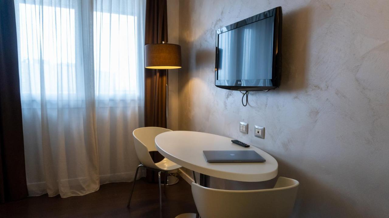 Cavallo Hotel Noventa Di Piave Esterno foto